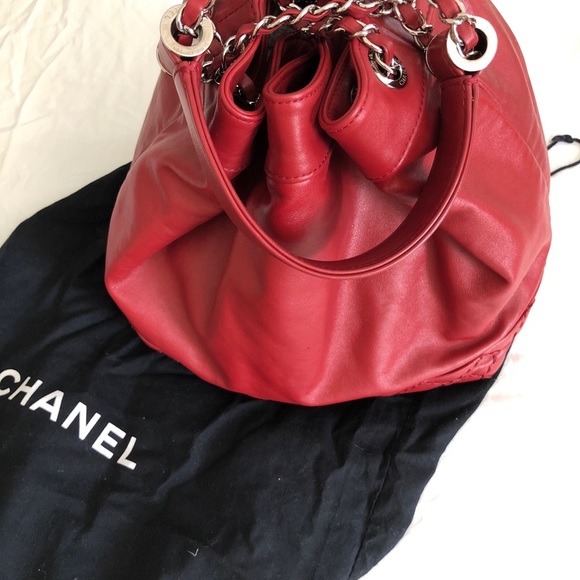 100% Authentic Chanel Bucket Purse - Picture 3 of 8